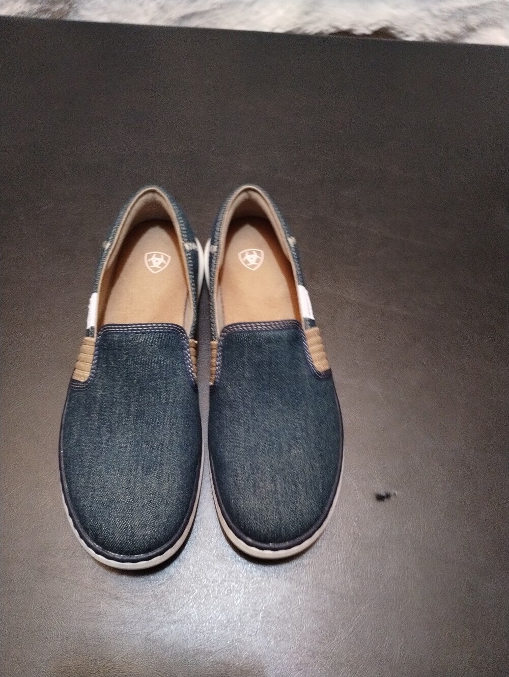 ARIAT Ryder Blue Denim Slip On Sneaker Shoes 9B Excellent Condition